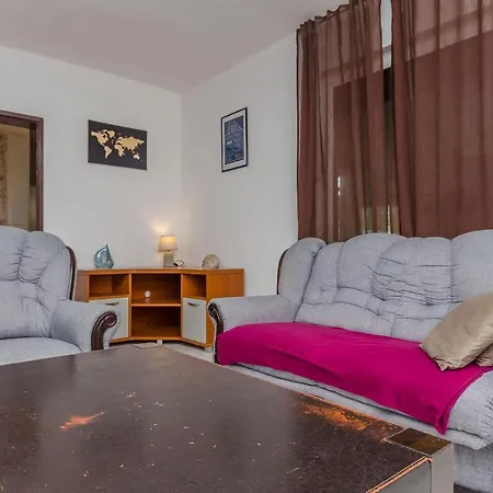 Jakus Appartement *